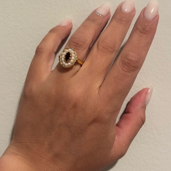 Avon Elegant Gold Plated and Pearl Women's Ring - Picture 5 of 6